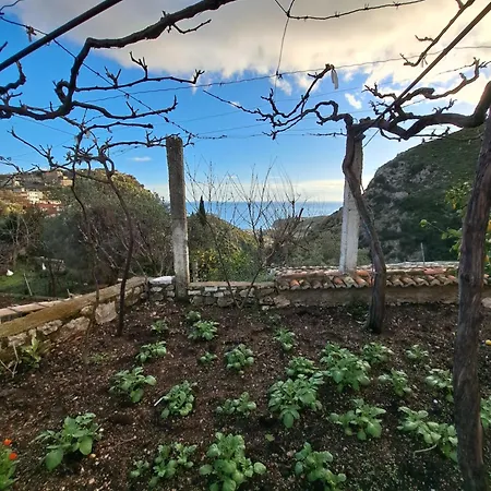 Landhaus The Grandfather's Himarë