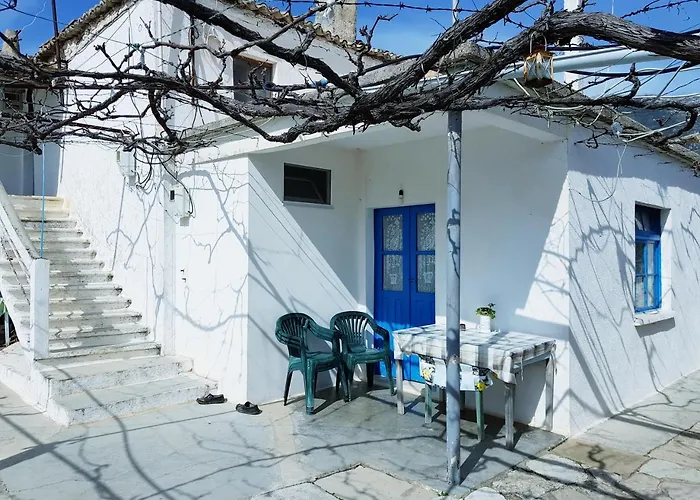 The Grandfather's Kır Evi Himarë